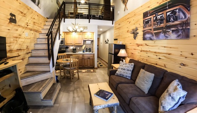 Studio Loft - Kitchenette, King bed ! in Durango