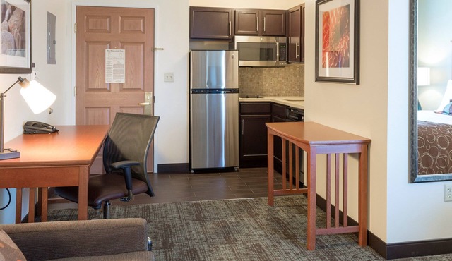 Studio Suite | Free Breakfast