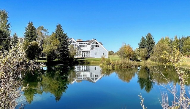Stunning 4 Bedroom in Wilson WY with Teton Views. Long Term Rental.