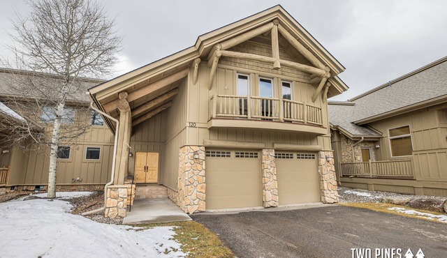 Stunning Big Sky Home! Private Patio with Hot Tub, Grill! 15Min to Resort, 5Min