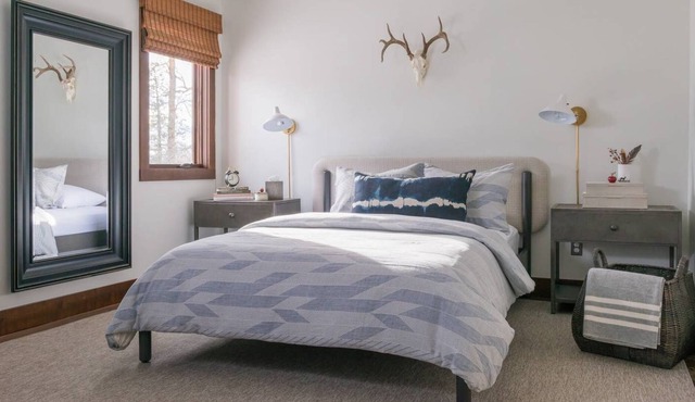 Stunning home, right on the Yellowstone River