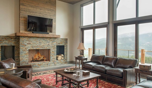 Stunning Home with Beautiful Lone Peak Views! Hot Tub