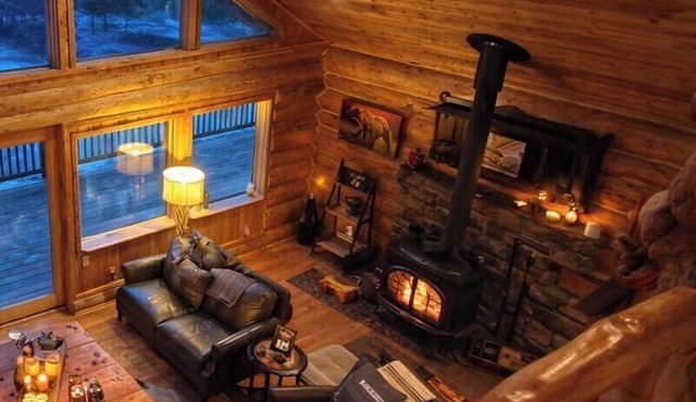 Stunning Log Cabin Retreat on 60 Private Acres Near Dickey Lake. Pet Friendly.