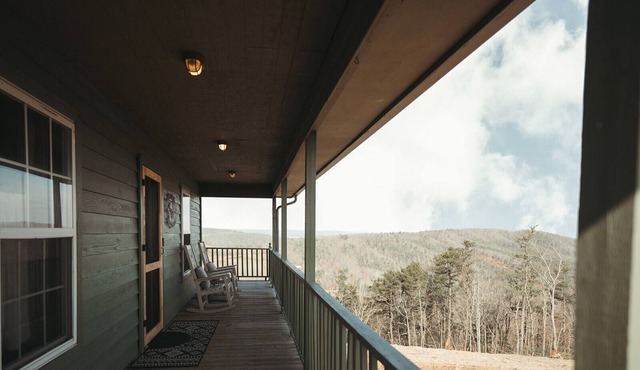 Stunning Long Range Views: Sunsets, Sauna, Outdoor Firepit under the Stars in Max Meadows