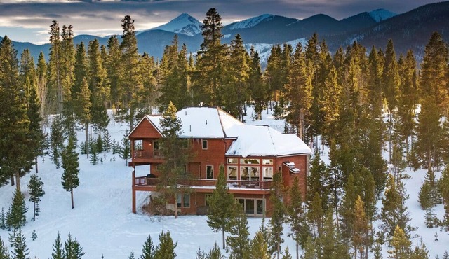 Stunning Mountain Retreat W/Views|Private Hot Tub