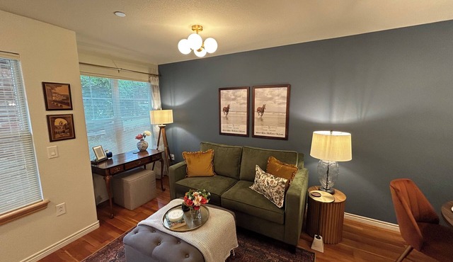 Stylish Boulder Escape – 1BR Condo Nestled in the Scenic Foothills