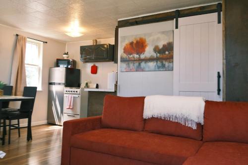 Stylish Cabin by Mackinac