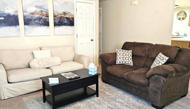 Sugar Shack | Walk to Downtown Meridian Garage Pet Friendly Fenced Yard Near Roaring Springs