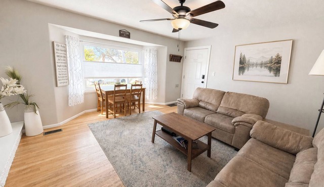 Sugarhouse Retreat - Walk to Shops + Parks - Cozy Home w/Private Yard