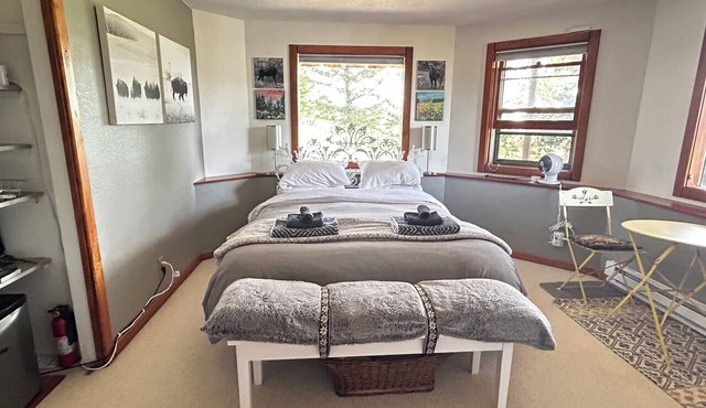 Sugarloaf Mnt Escape: Private Room & Bath: Continental Divide Views
