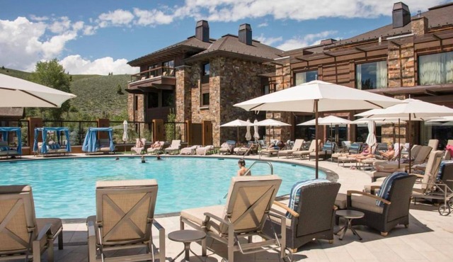 Sun Valley Resort, Lake Cottage