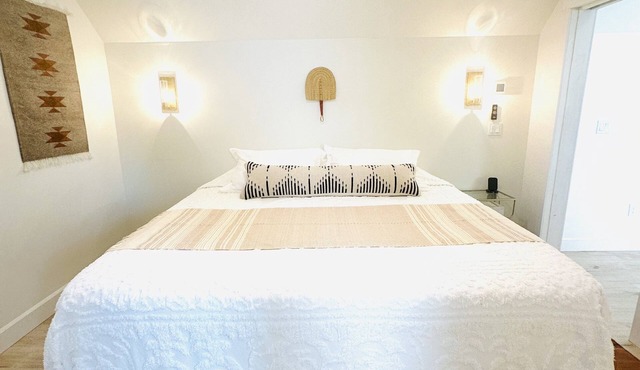 Sun-Washed Modern Guest House in Downtown Coeur d'Alene