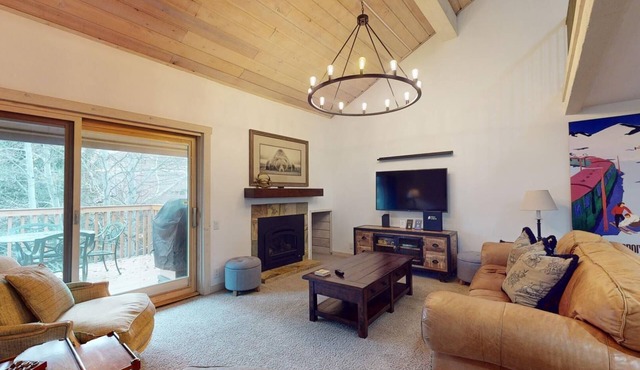 Sunburst Condo 2786 - A Great Place with Elkhorn Resort Pool, Golf & Tennis