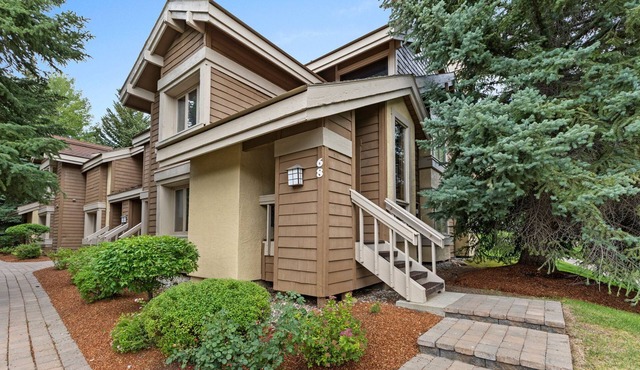 Sunburst Condo Near Skiing & Resort Amenities
