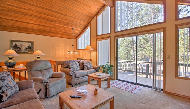 Sunriver Home w/Hot Tub & 8 Sharc Passes