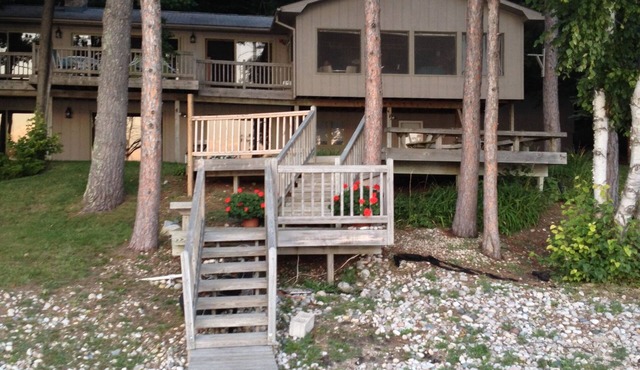 SUNSET LAKEFRONT HOME ON MULLETT LAKE Renting yearly from May through October