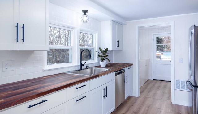 Sunshine Cottage — Cozy Montana Getaway Located Right in the Town of Libby