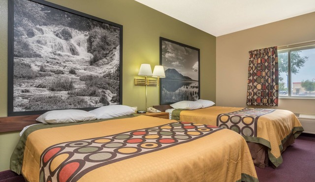 Super 8 by Wyndham Beresford