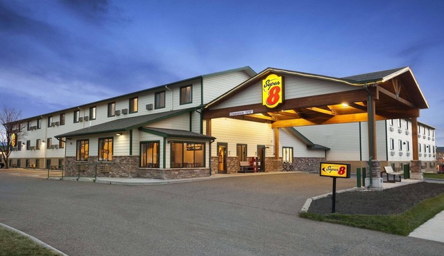 Super 8 by Wyndham Bozeman