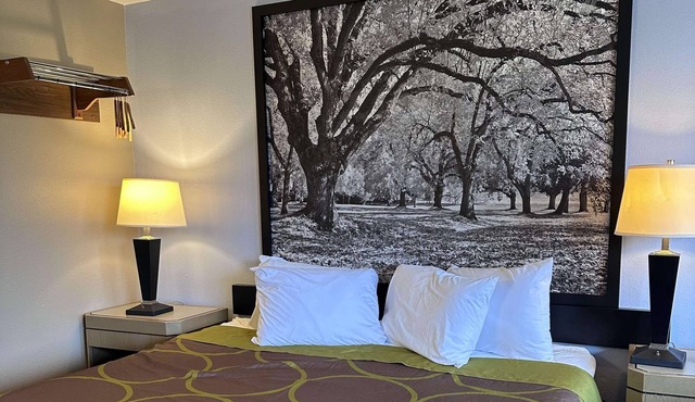 Super 8 by Wyndham Vancouver East