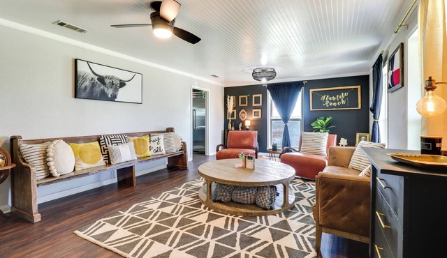 Sweeping Valley Views! 2-Acre Lorena Retreat in Lorena