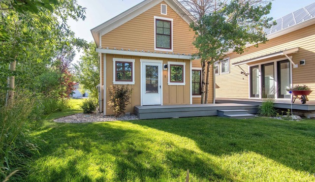 Teton Homestead: 3 Units, Sleeps 13 in Victor