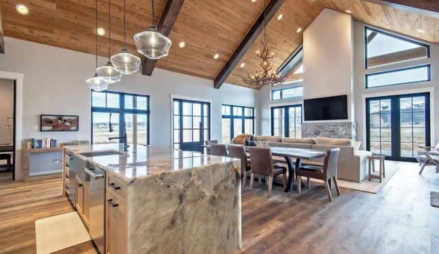 Teton Homestead: Grande Dom Private Estate