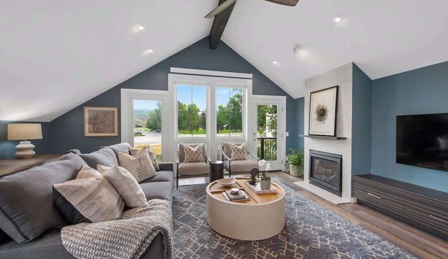 Teton Homestead: Mountain Modern, Walkable