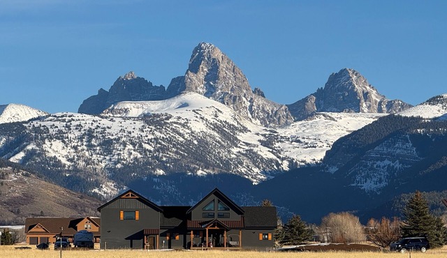 Teton View Getaway - 1BR Near Premier Skiing & Teton/Yellowstone NP