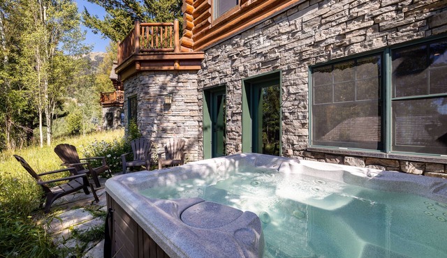 TetonVillageHome View Luxury House Adjacent to Lifts, Village & Four Seasons
