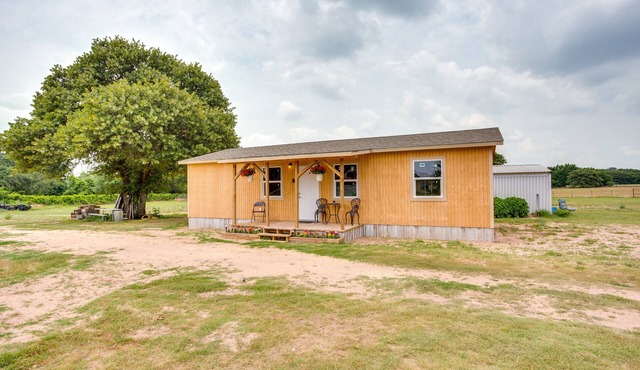 Thackerville Getaway w/Porch - Near WinStar! in Thackerville