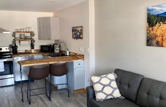 The Darmont Hotel and Suites
