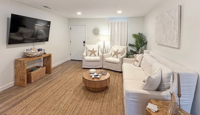 The Dwelling Place - 2BR Coastal Condo in Ocean Springs