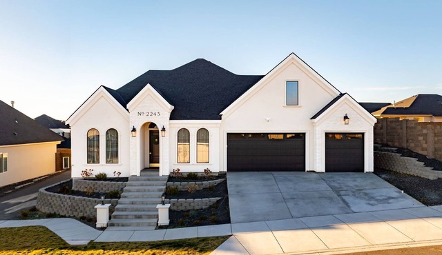 The Estate Retreat + Hot tub