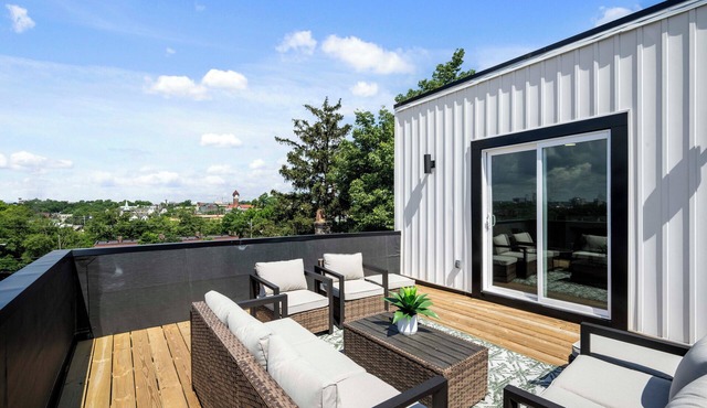 The Heights on Wayne by Blackhouse – Modern Luxury w/Rooftop Lounge!