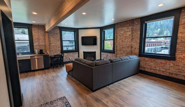 The Linden Lofts at Albertini’s- Downtown Luxury Lofts #3