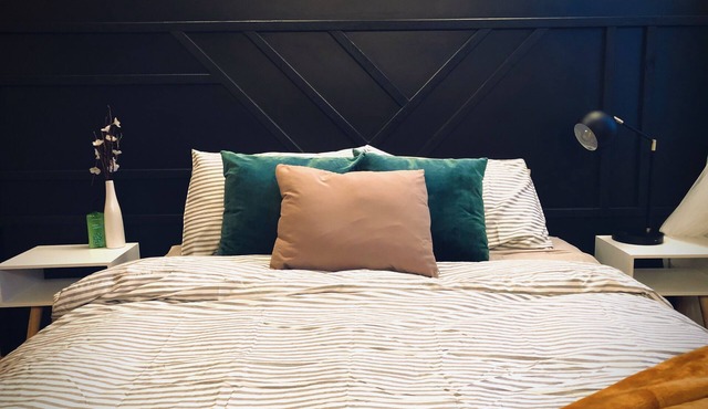 The Matterhorn Escape, cozy hillside Kellogg Condo