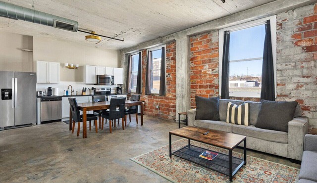 The Nelson Lofts - Unit 7 (2 BR)
