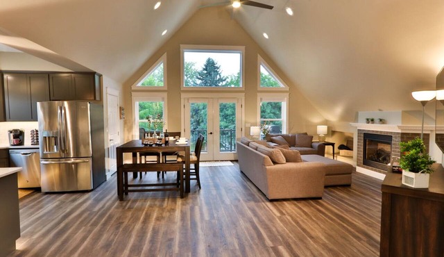 The Parkview Loft 0.8 miles from Walla Walla University