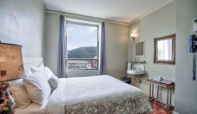 The Peak at Centralia Square | Room 309