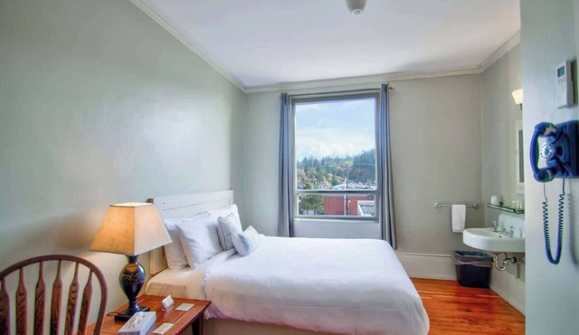 The Peak at Centralia Square | Room 307
