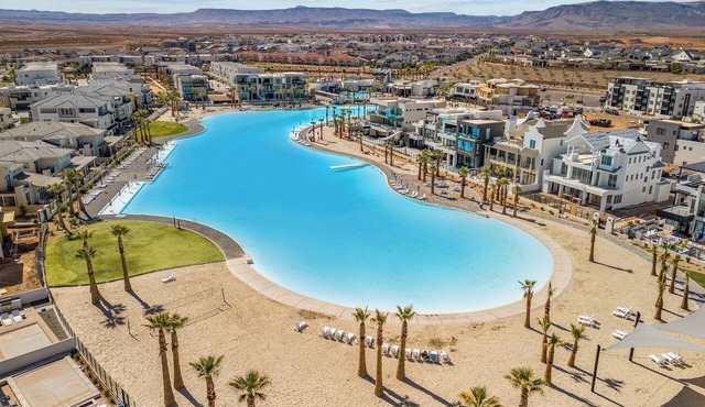 The Suite Spot #101: Desert Color Lagoon + Beaches