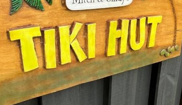 The Tiny tiki Hut