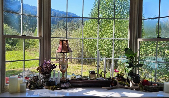 The Vardo Wagon: A Whimsical River Retreat