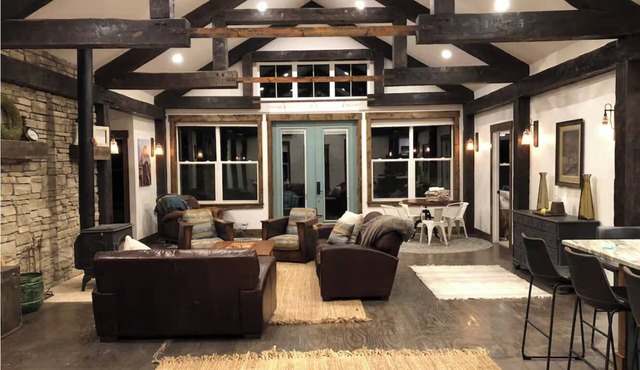 Timber Frame Mountain Getaway in Cimarron