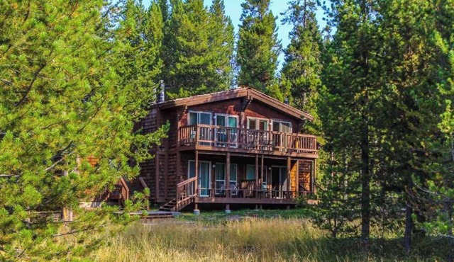 Timbers at Island Park Village Resort 1BR Suite