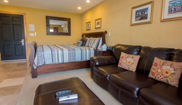 Treasure Mountain Inn - Junior Suite #38 - Cleaning fees included!