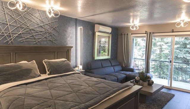 Treasure Mountain Inn - Junior Suite #40 - Cleaning fees included!