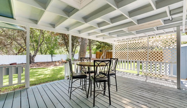 Twin Falls Vacation Rental w/Yard < 3 Mi to Town!