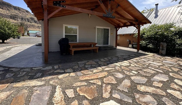 Two bedroom house in United States of America, Quincy